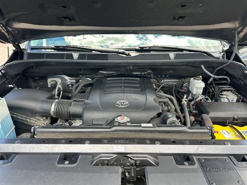 Used 2019 Toyota Tundra SR5 AWD/4WD image 27