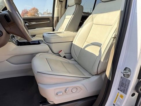 Used 2022 GMC Yukon Denali image 11