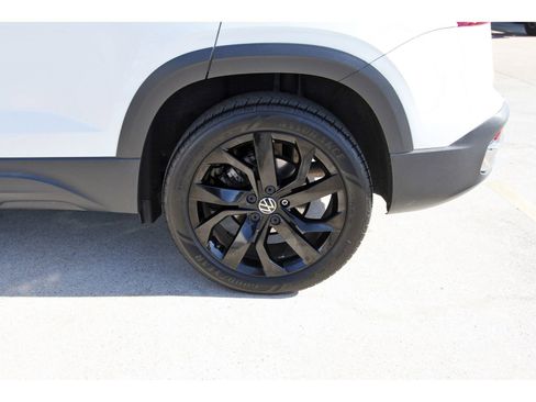 Used 2022 Volkswagen Taos SE image 31