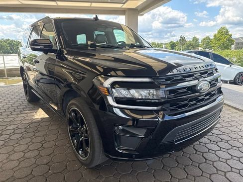 Used 2023 Ford Expedition Limited AWD/4WD image 4