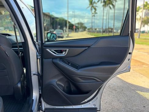 Used 2020 Subaru Forester Premium image 16