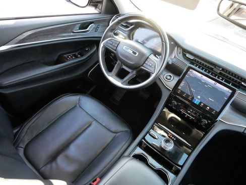 Used 2022 Jeep Grand Cherokee L Limited w/ MOPAR Finishing Package image 9