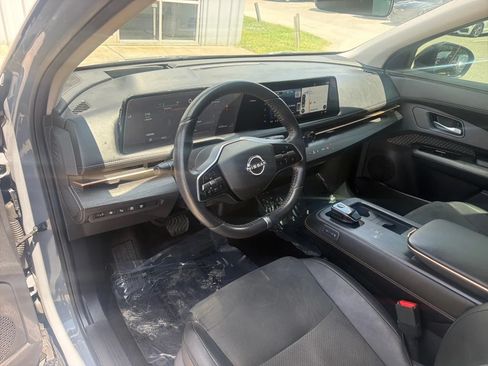 Used 2024 Nissan Ariya FWD image 14