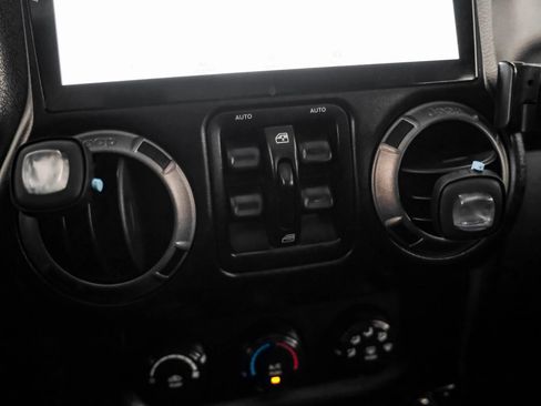 Used 2014 Jeep Wrangler Unlimited Sport w/ Power Convenience Group AWD/4WD image 26