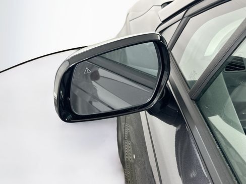 Used 2026 Kia Carnival FWD image 16