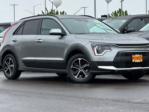 New 2026 Kia Niro LX FWD image 2