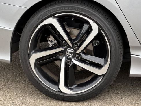 Used 2022 Honda Accord Sport image 19