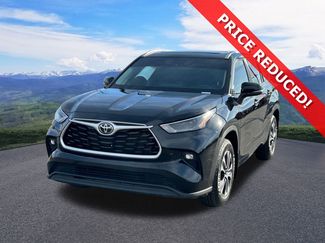 Certified 2023 Toyota Highlander XLE video 1