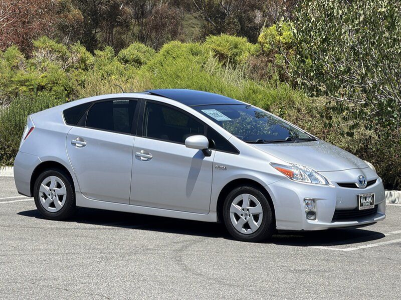 Used 2011 Toyota Prius Four w/ Solar Roof Pkg FWD image 8
