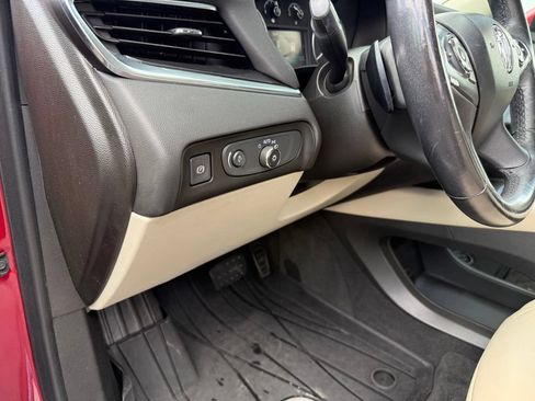 Used 2019 Buick Enclave Essence FWD image 15