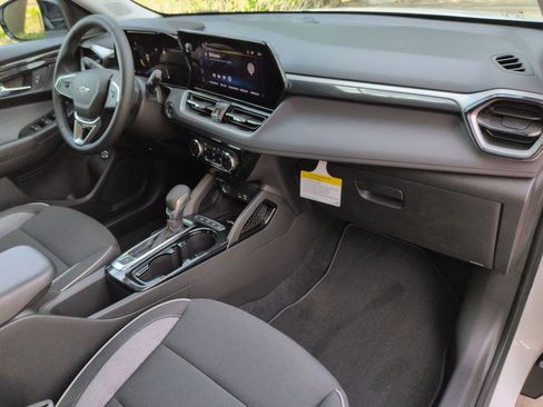 New 2026 Chevrolet TrailBlazer LT w/ Convenience Package FWD image 26
