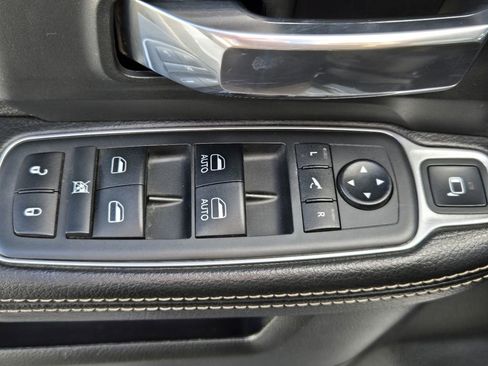 Used 2019 RAM 3500 Laramie image 19