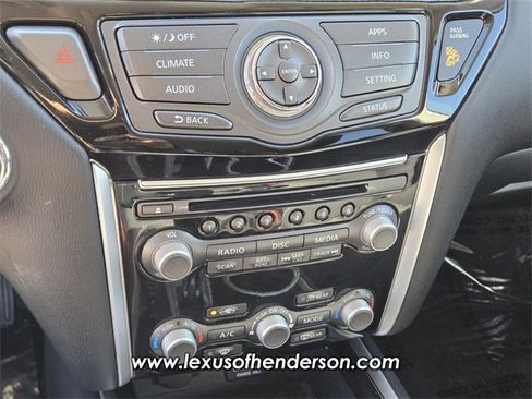 Used 2018 Nissan Pathfinder S image 26