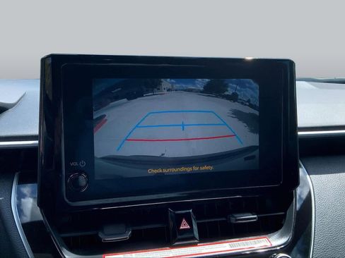 Used 2025 Toyota Corolla SE FWD image 29