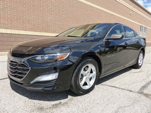 Used 2020 Chevrolet Malibu LS FWD image 1