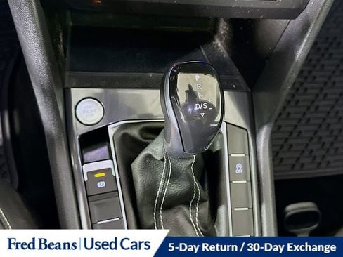 Used 2023 Volkswagen Tiguan SE image 16
