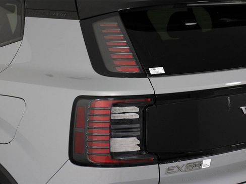 New 2026 Volvo EX30 Cross Country Ultra image 14