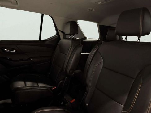 Used 2020 Chevrolet Traverse Premier AWD/4WD image 18