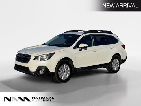 Used 2019 Subaru Outback 2.5i Premium image 1