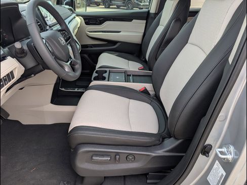 New 2026 Honda Odyssey Elite image 11
