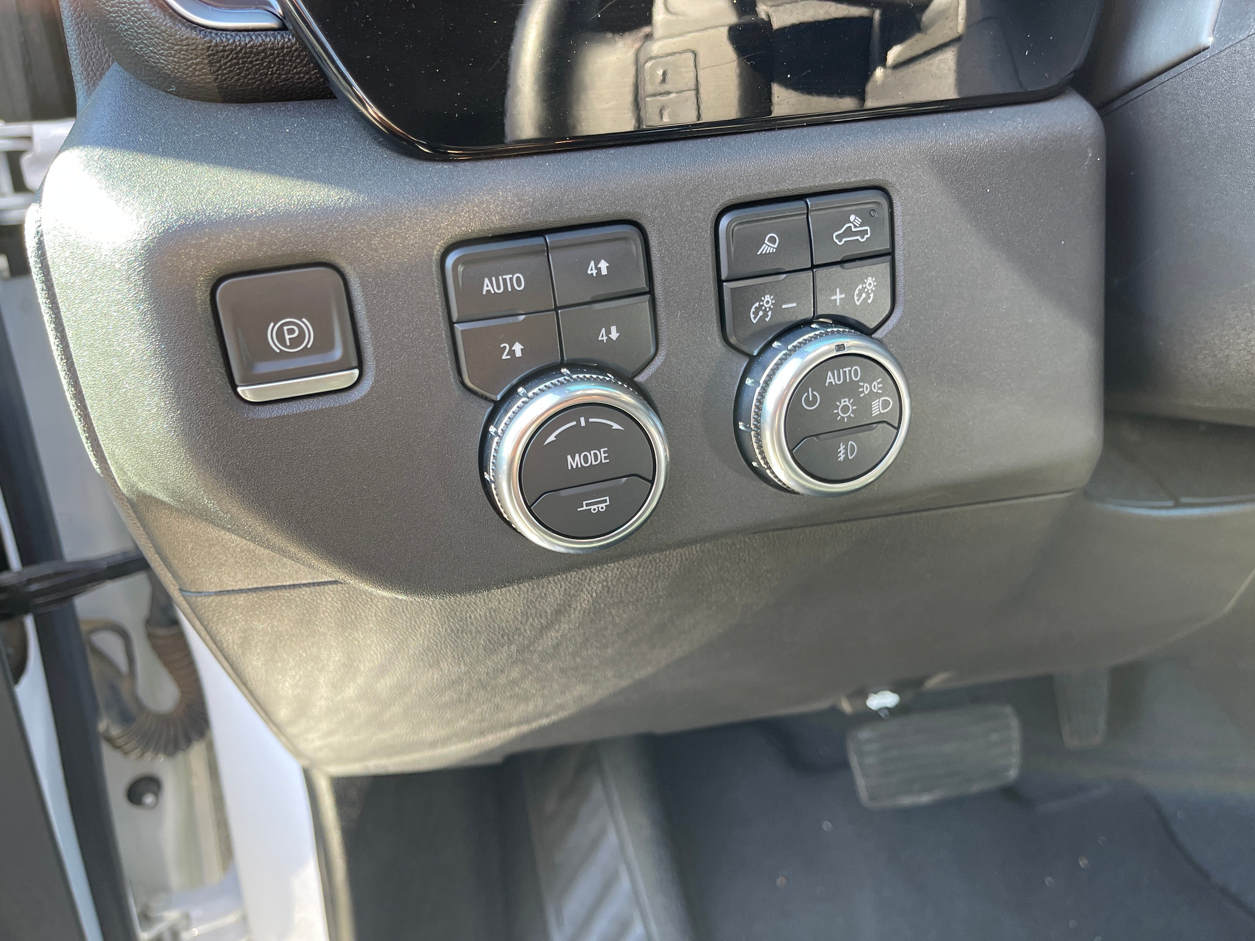 Used 2023 GMC Sierra 1500 SLT w/ SLT Convenience Package AWD/4WD image 10