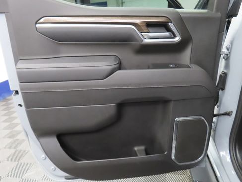Used 2025 Chevrolet Silverado 1500 RST AWD/4WD image 75