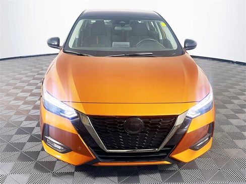 Used 2022 Nissan Sentra SR image 3