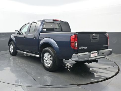 Used 2019 Nissan Frontier SV image 3