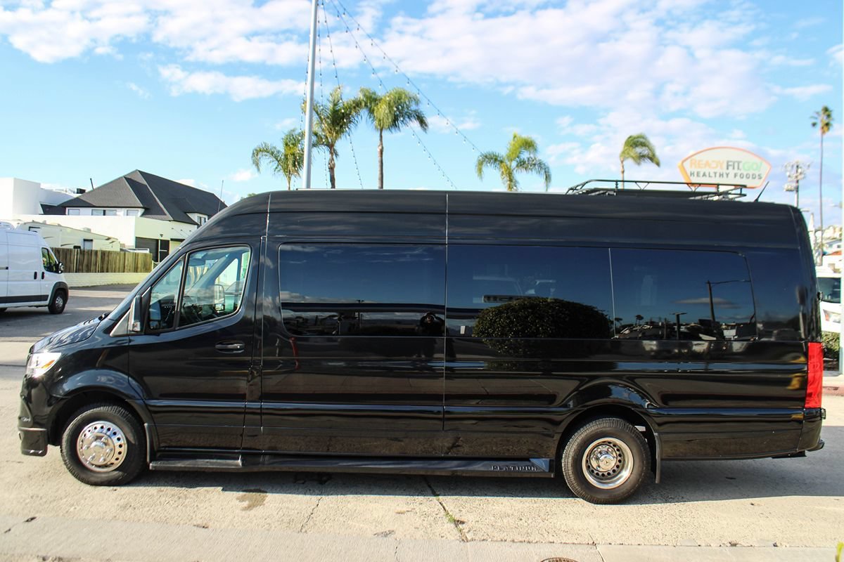 Used 2019 Mercedes-Benz Sprinter 170 image 2