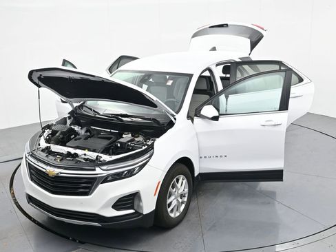 Used 2024 Chevrolet Equinox LT image 39