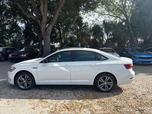 Used 2019 Volkswagen Jetta SE image 11