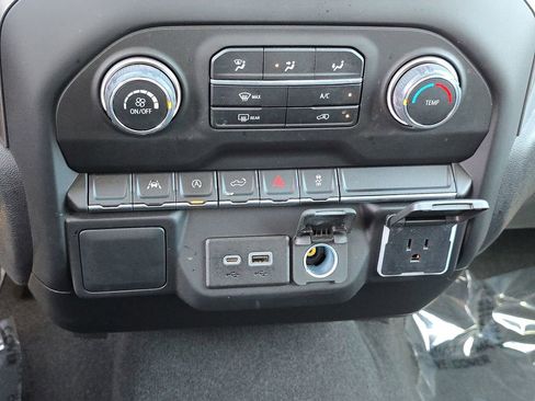 Used 2022 Chevrolet Silverado 1500 Custom AWD/4WD image 29