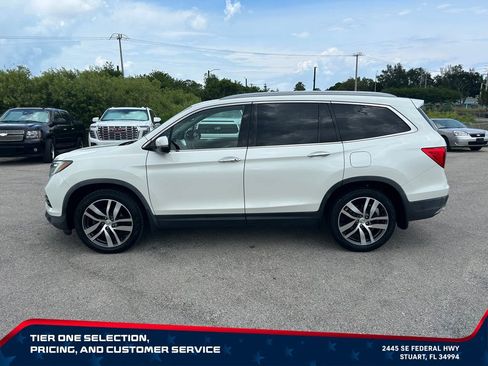 Used 2017 Honda Pilot Touring image 12