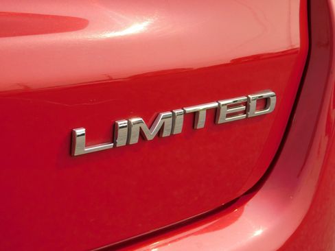 Used 2018 Jeep Compass Limited w/ Navigation Group AWD/4WD image 8