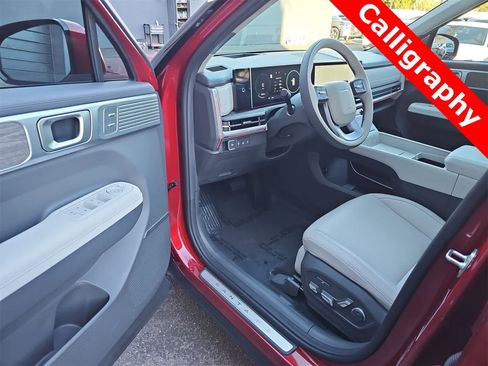 Used 2025 Hyundai Santa Fe Calligraphy image 10