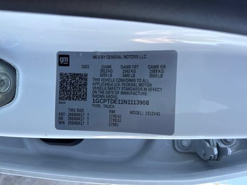 Used 2022 Chevrolet Colorado Z71 w/ Safety Package AWD/4WD image 30