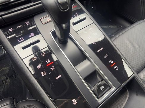 Used 2023 Porsche Macan image 66