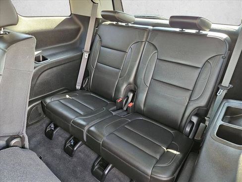 Used 2023 GMC Acadia SLT FWD image 23
