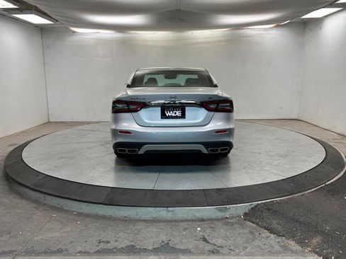 Used 2023 Nissan Maxima SV w/ Floor Mat Group image 4