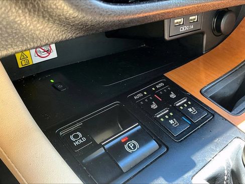 Used 2022 Lexus RX 350 AWD w/ Premium Package image 31