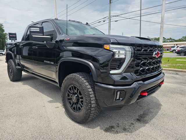 Used 2024 Chevrolet Silverado 2500 ZR2 w/ Technology Package AWD/4WD image 7