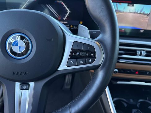 Used 2024 BMW 330e image 28