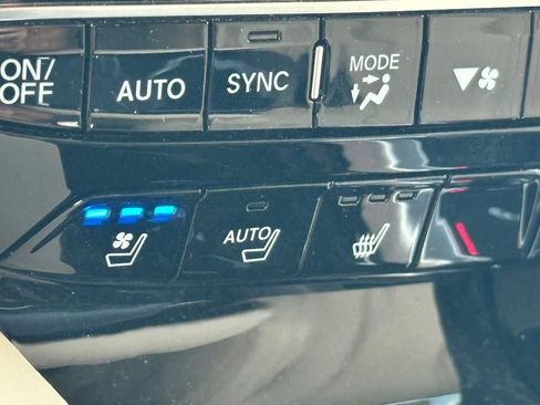Used 2023 Acura MDX SH-AWD w/ Advance Package image 38