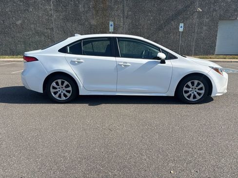 Used 2023 Toyota Corolla LE FWD image 8