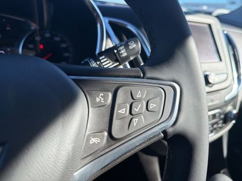 Used 2023 Chevrolet Equinox LT w/ Driver Convenience Package image 27