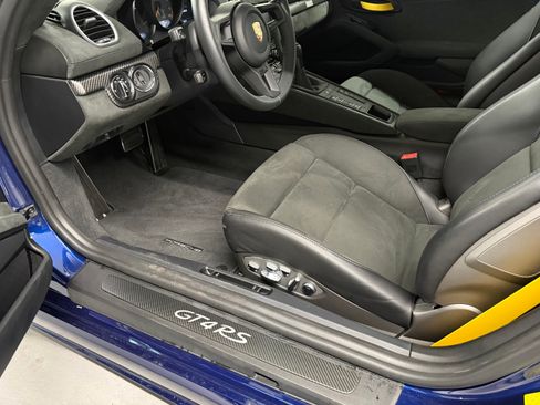 Used 2023 Porsche 718 Cayman GT4 RS RWD image 15