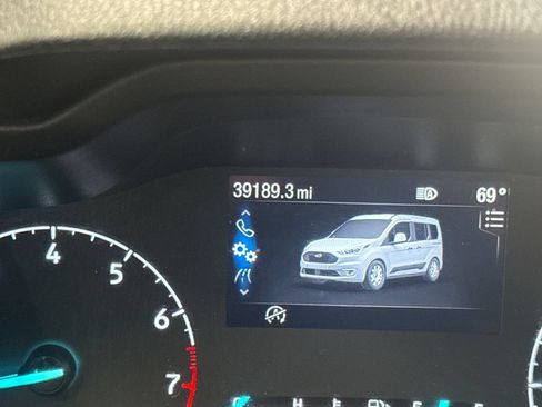 Certified 2022 Ford Transit Connect XLT FWD image 19