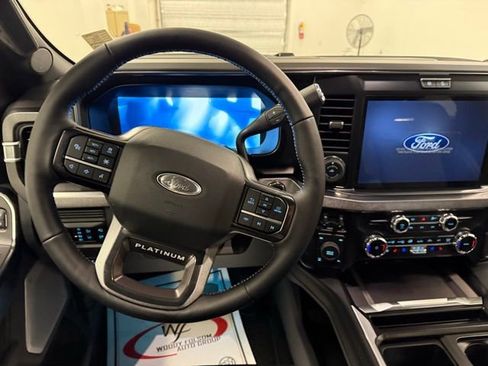 New 2026 Ford F250 Platinum w/ FX4 Off-Road Package image 19
