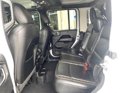 Used 2021 Jeep Wrangler Unlimited Sahara AWD/4WD image 11