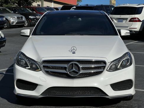 Used 2014 Mercedes-Benz E 550 4MATIC Sedan image 2